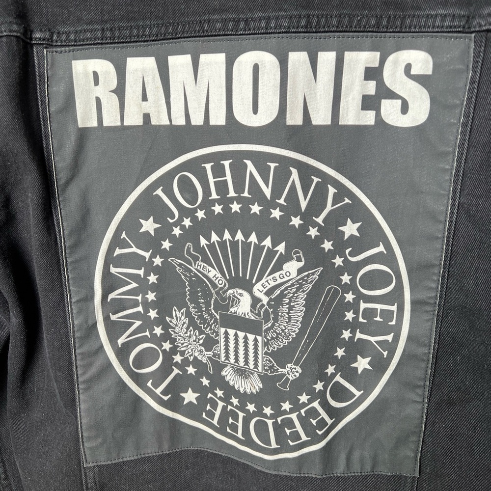 Ramones Vintage Style Black Jean Jacket Size XS - Picture 11 of 15